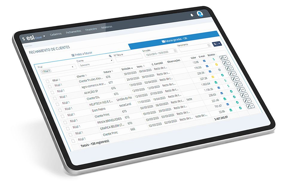 Tablet exibindo sistema de gestão financeira empresarial
