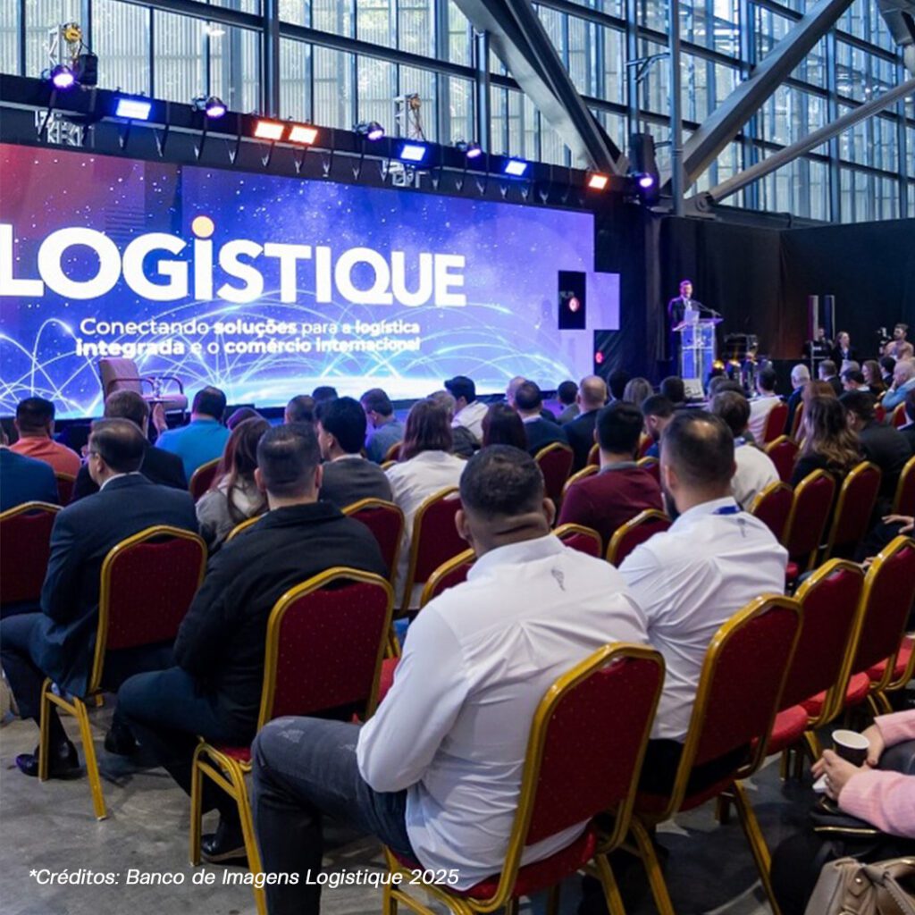 Palestra em evento Logistique sobre logística internacional